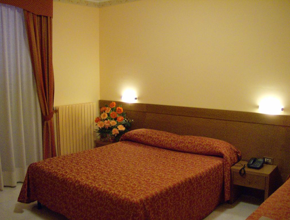 Hotel Zi Marianna Pertosa Bilik gambar