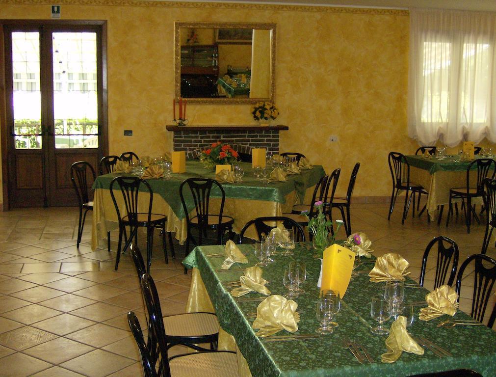 Hotel Zi Marianna Pertosa Luaran gambar